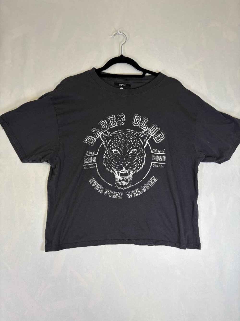 Brunette The Label Babes Club Graphic Cropped Tee XS/S Charcoal Gray